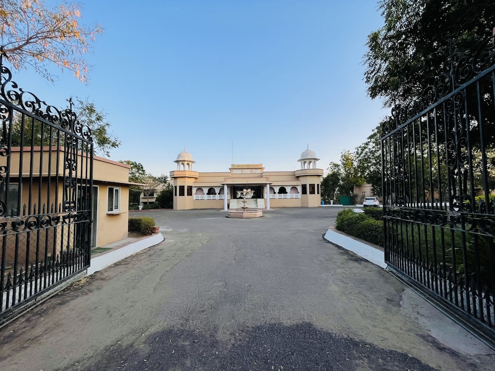 Heritage Resort 44/55