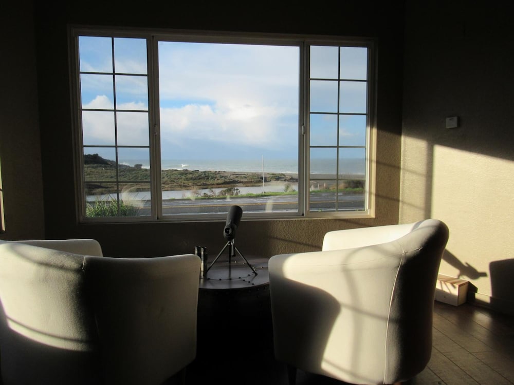 Gualala Country Inn 23/45