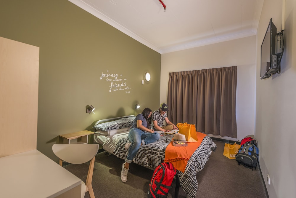 YHA Adelaide Central 10/31