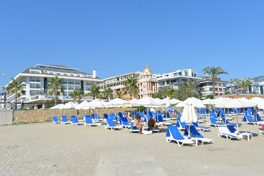 White Gold Hotel & Spa 60/67