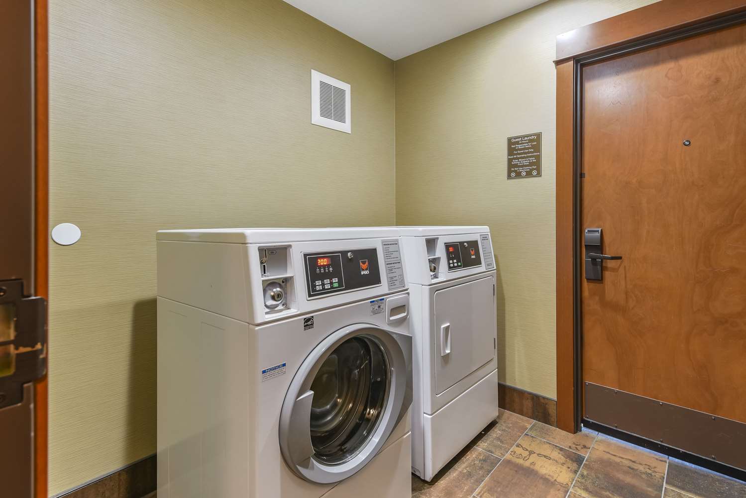 The Kathryn Riverfront Inn Ascend Hotel Collection 11/20
