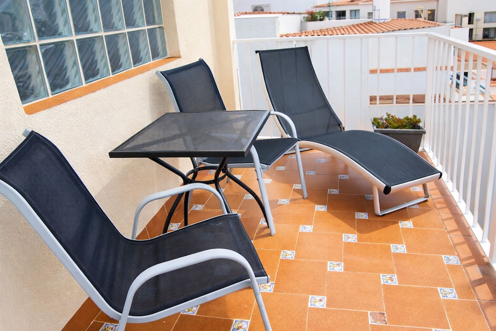 Neptuno Apartments 58/69