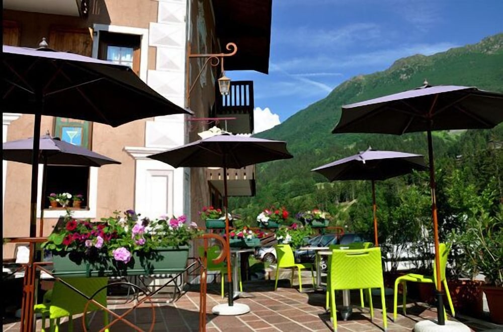 Hotel du Bourg 38/50