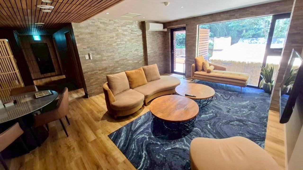 Super, Suite, 4 Beds, Outdoor Bath