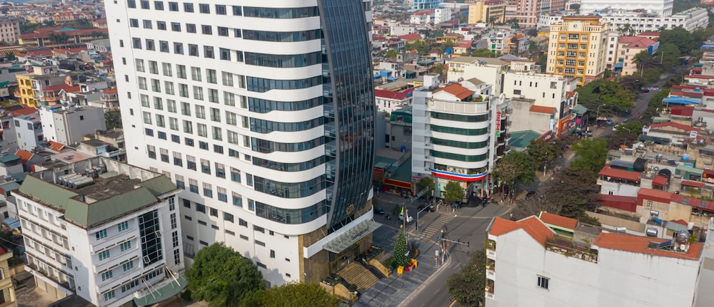 Selegend Hotel 2/50