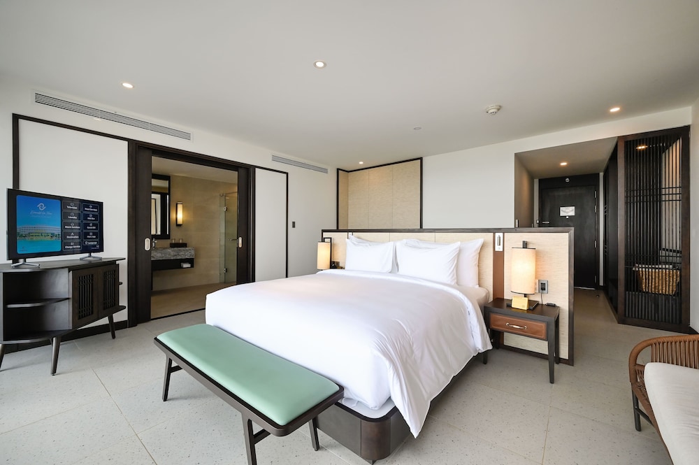 Emerald Ho Tram Resort 12/47