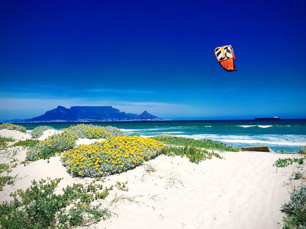 Blouberg Dolphin Inn 60/72