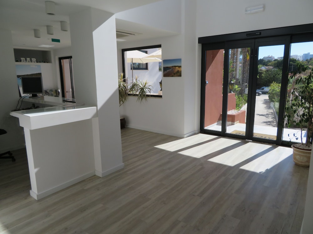 Hotel Alcaide 11/75