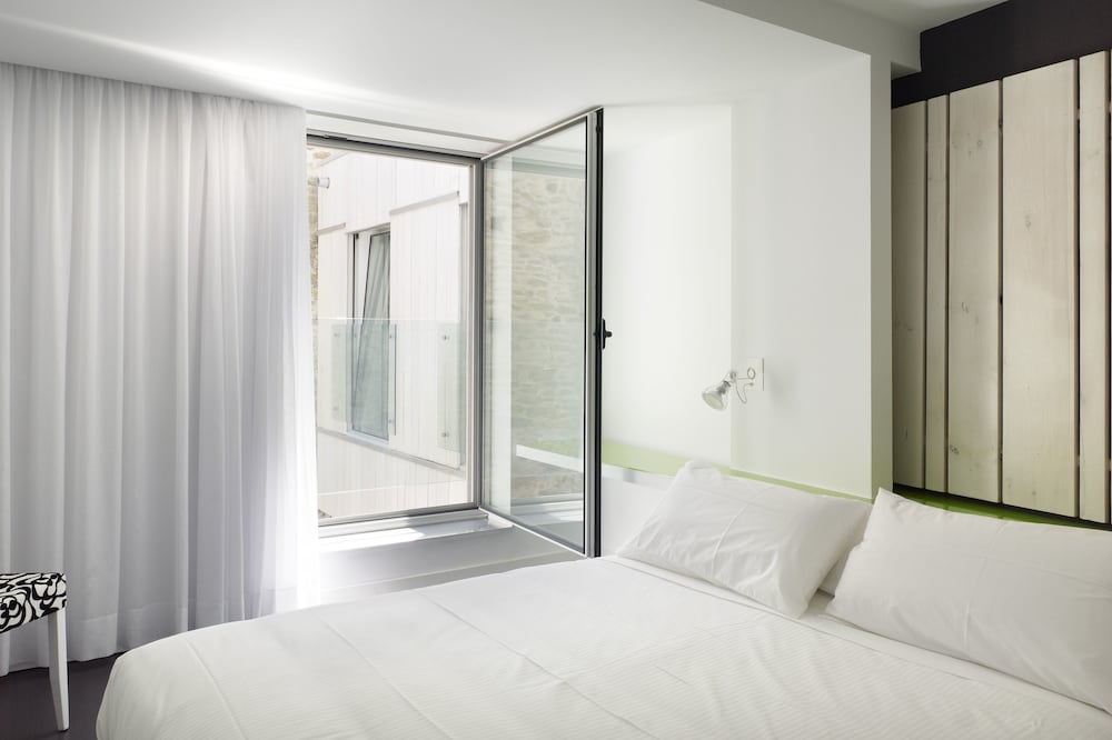 Hotel Moure 8/50