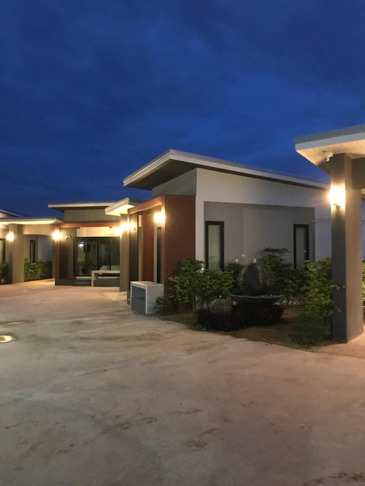 Baan Le Vimaan 7/31