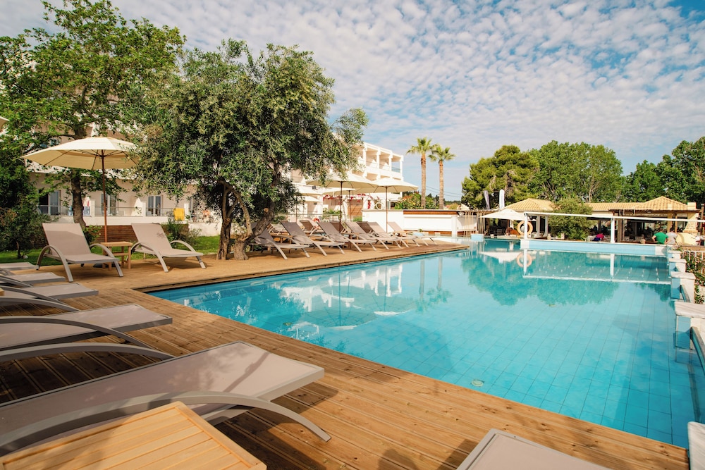 Cavomarina Beach Hotel - Adults Only 58/62