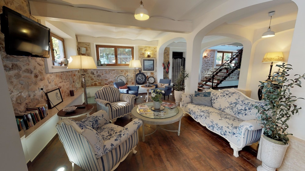 HOTEL CON ENCANTO PALAU VERD 3***SUP 25/39