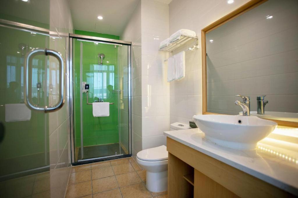 GreenTree Inn Shanghai National Convention and Exhibition Center Huaxiang Road Business Hotel 61/64