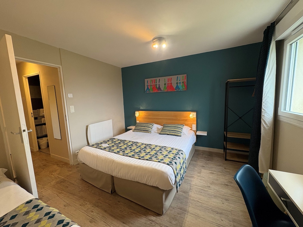 Brit Hotel Le Kerodet 10/65