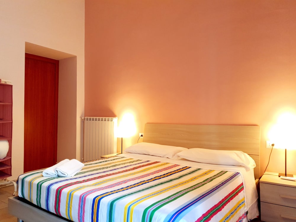 ROOM, TRIPLE