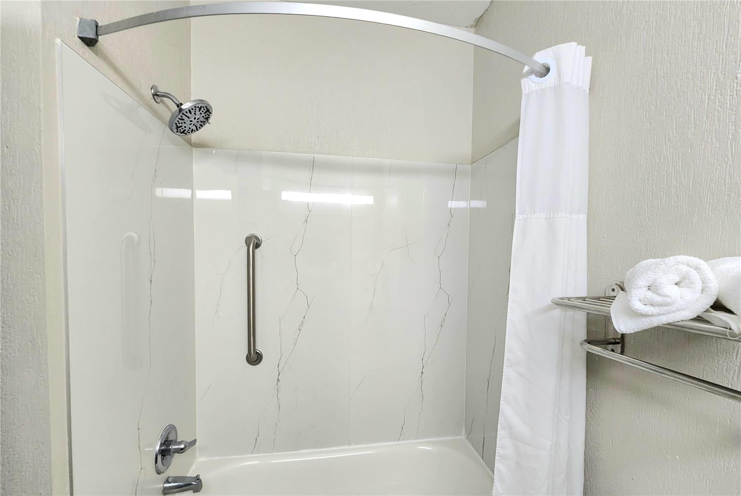 Days Inn by Wyndham Denham Springs-Baton Rouge East 15/16
