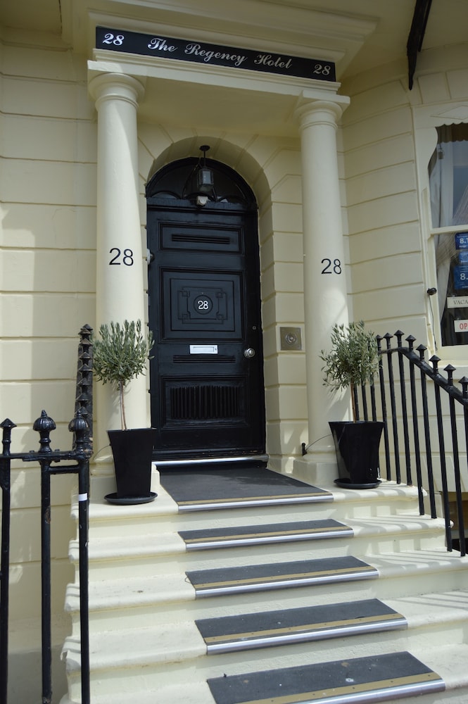 Regency Hotel 3/50
