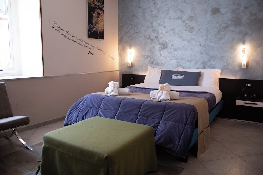 Hotel Maison Degas 35/67