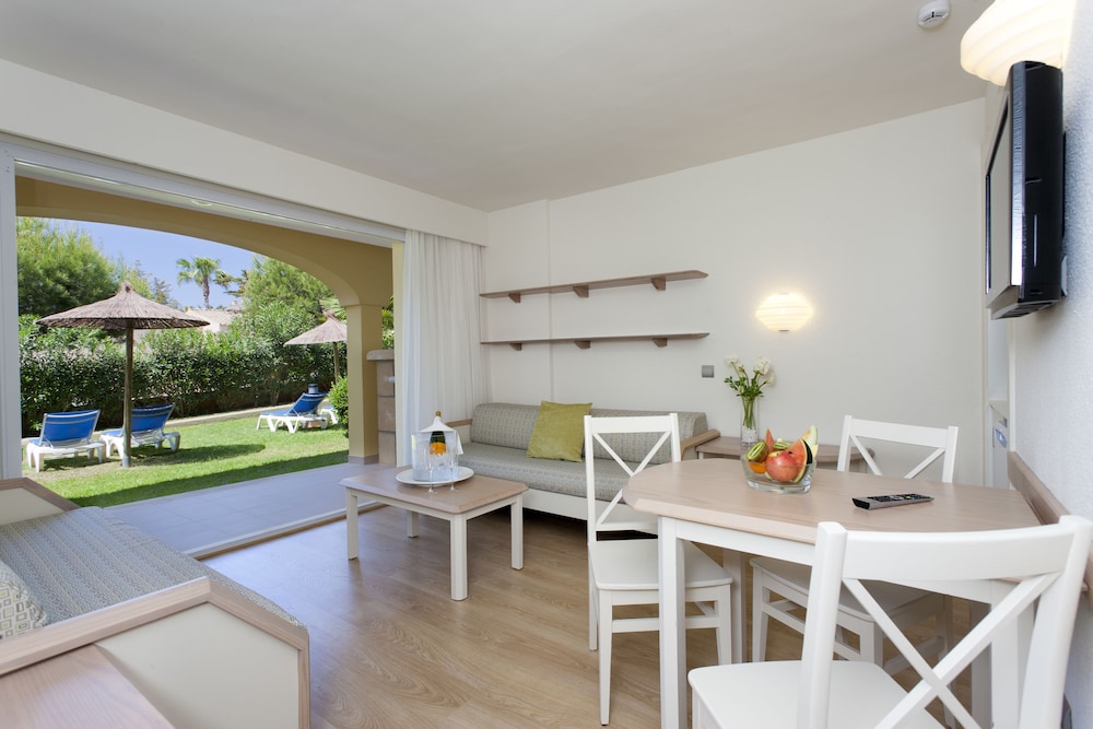 Insotel Cala Mandia Resort Spa 54/71