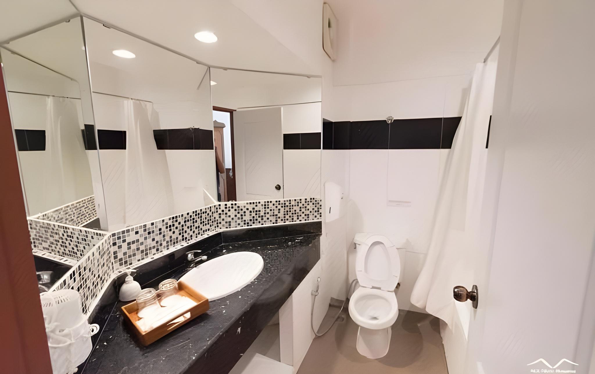 Thongsomboon Club Hotel 35/35