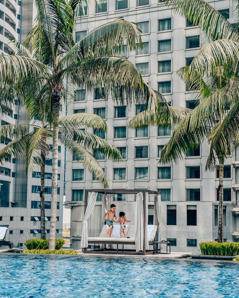 GRAND HYATT KUALA LUMPUR 61/69