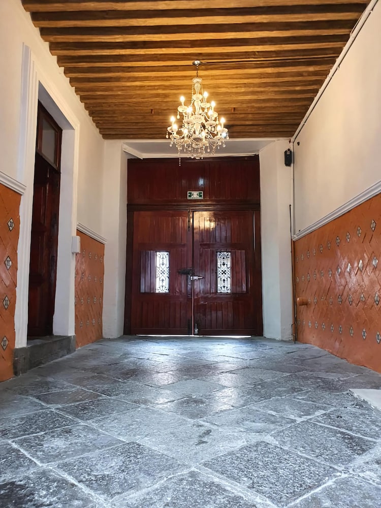 Hotel Puebla Plaza 40/50
