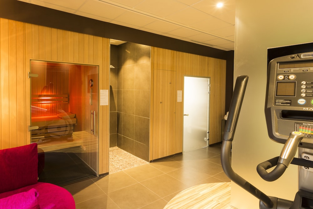 PREMIERE CLASSE HOTEL ROISSY - AEROPORT CDG - LE MESNIL AMELOT 36/61