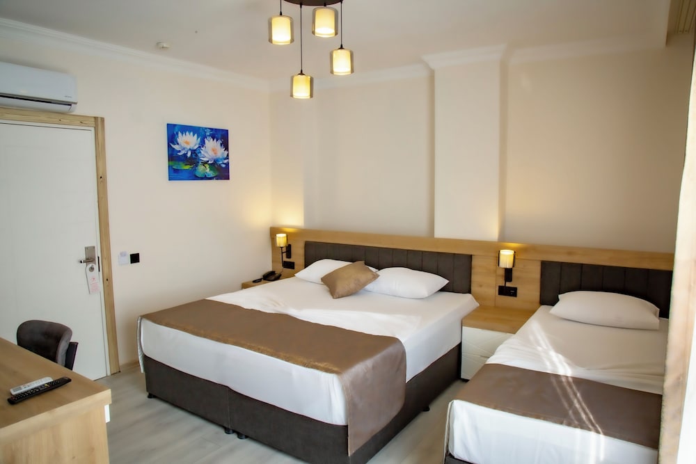 Bloomtalya Hotel 34/64