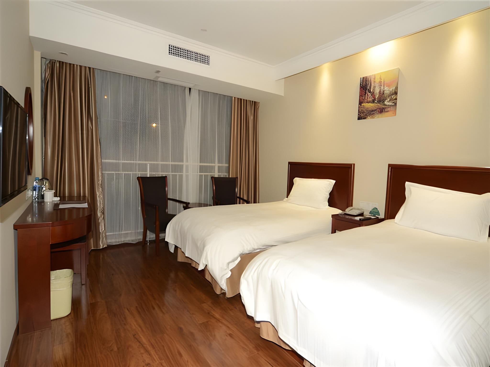 BUSINESS, TWIN BEDS