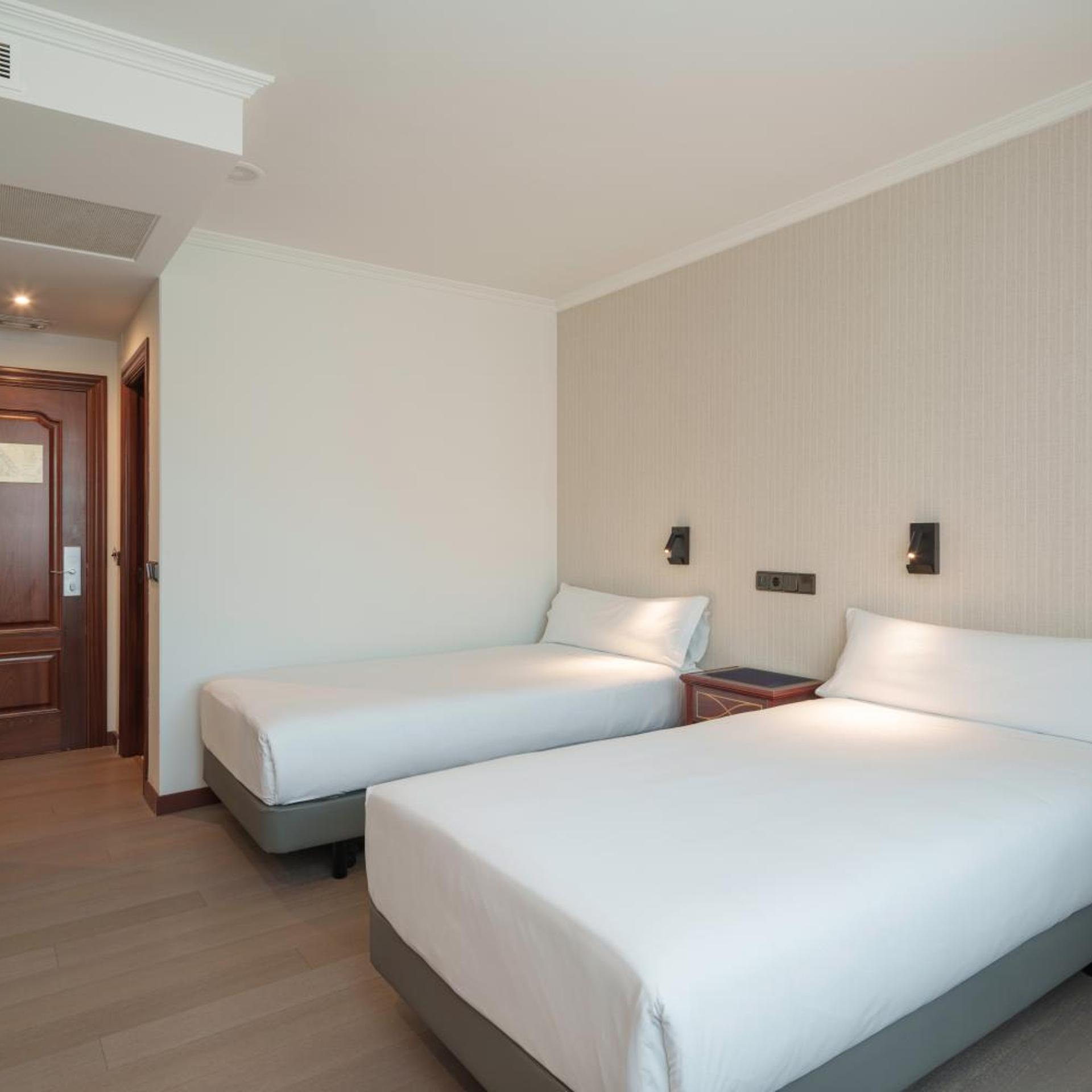 Room, Twin Beds