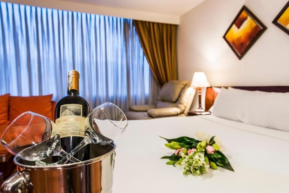 Hotel Platinum Suite 23/49