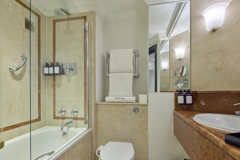 Radisson Blu Hotel London Leicester Square 49/49