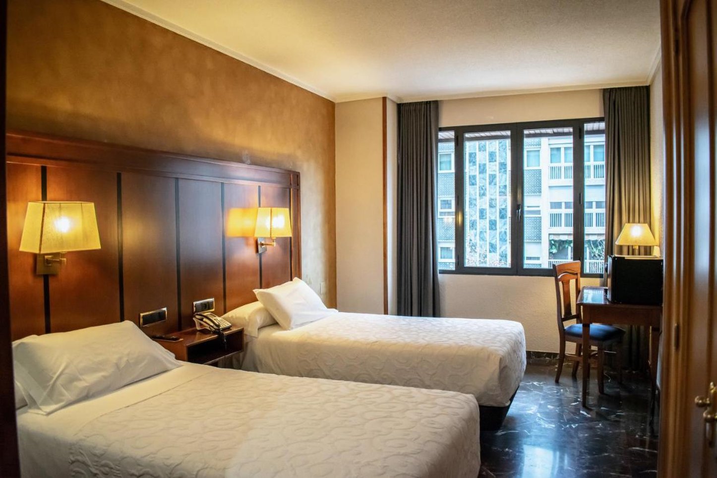 Hotel Condestable Iranzo 27/89