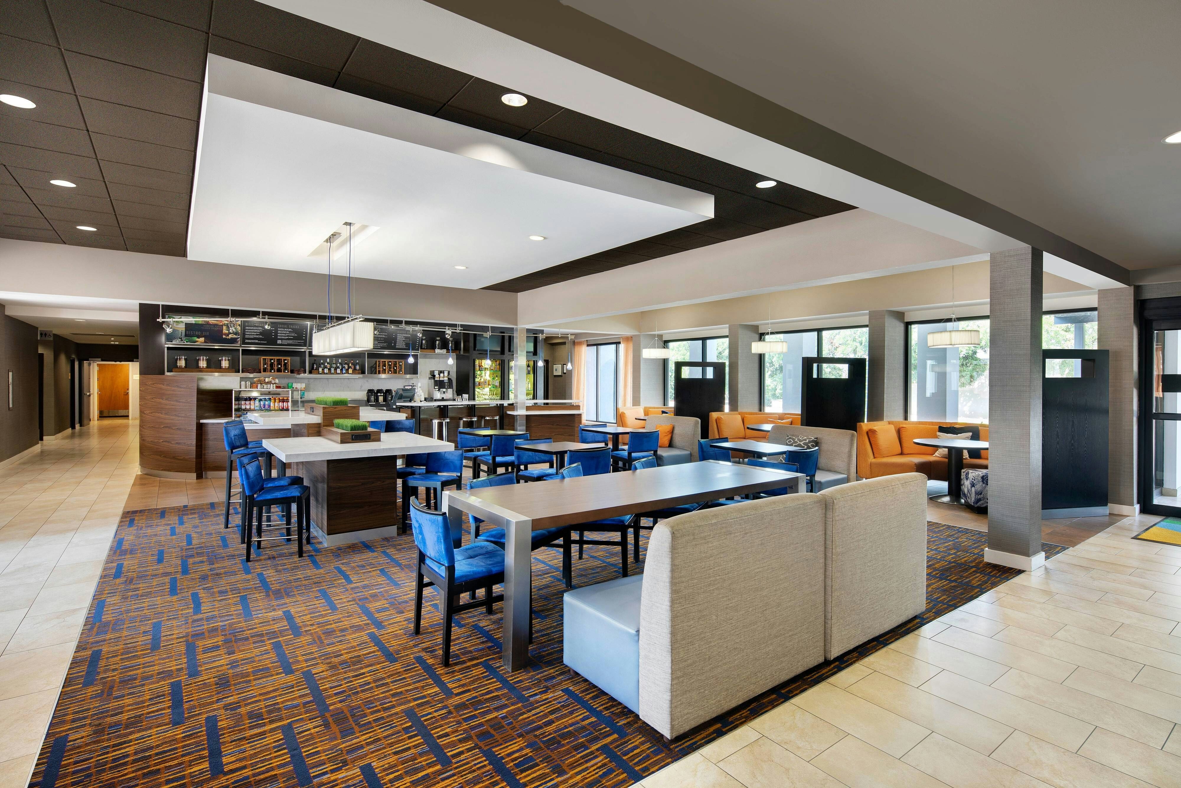 Courtyard Dallas Addison Midway 36/49