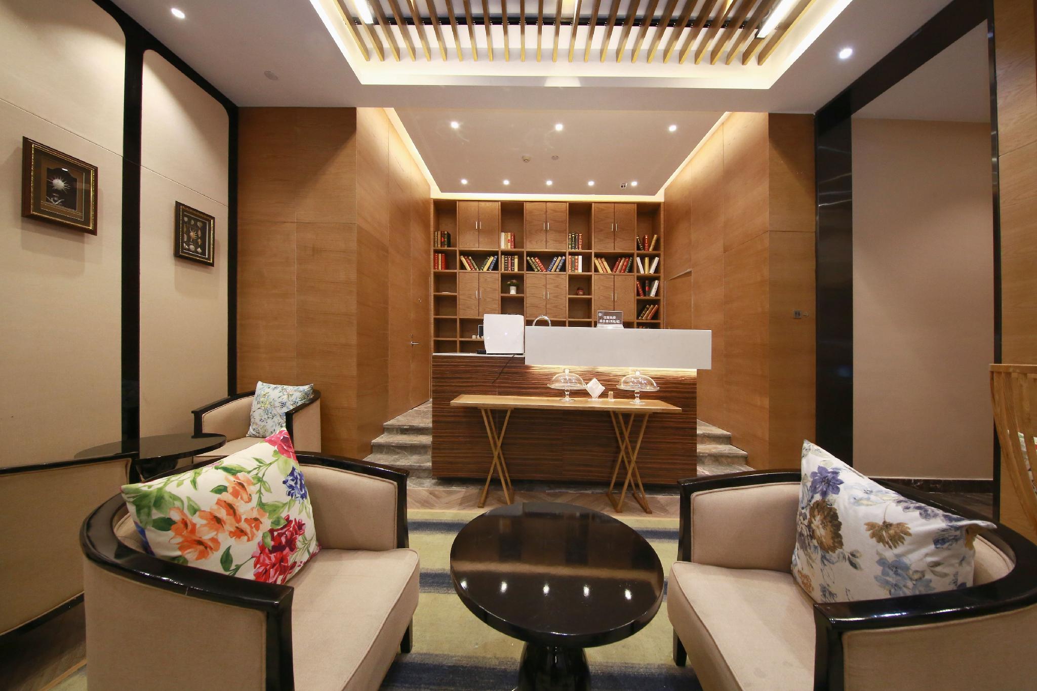 Metropolo Jinjiang Hotels (Haikou Wuzhishan Road, Riyue Duty-free Plaza) 13/52