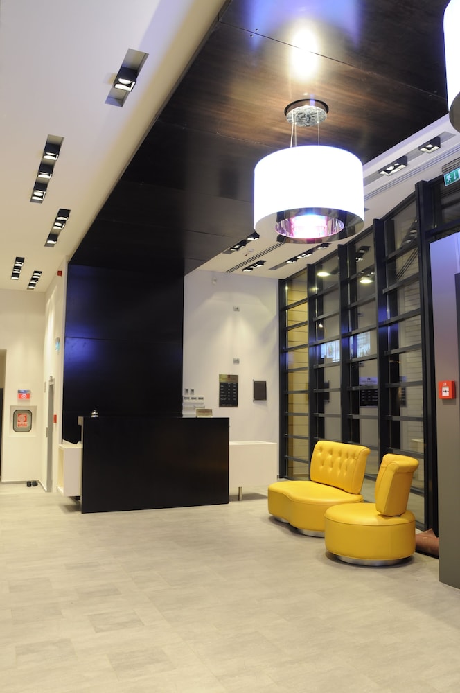 Berthelot Hotel 4/48
