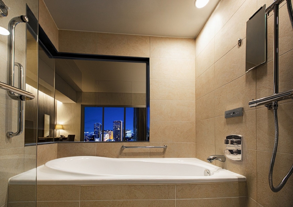 Hotel Royal Classic Osaka 48/50