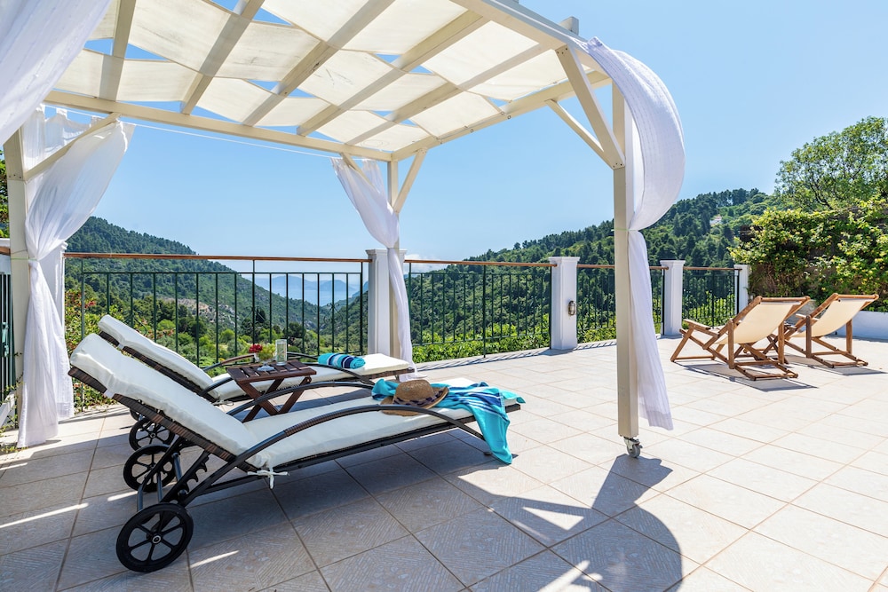 Skopelos Country Villas 40/48