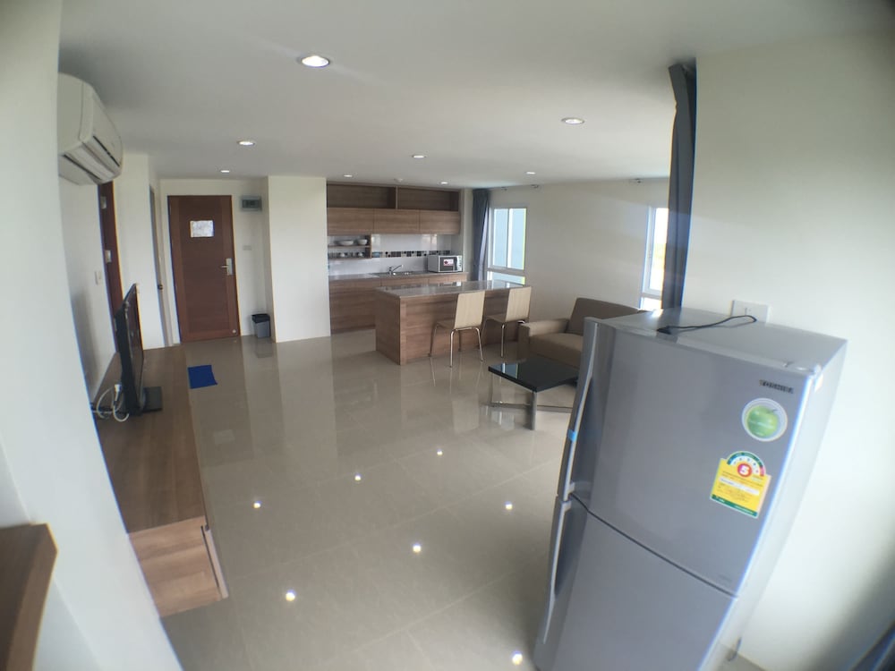 The Precious Apartment 13/66
