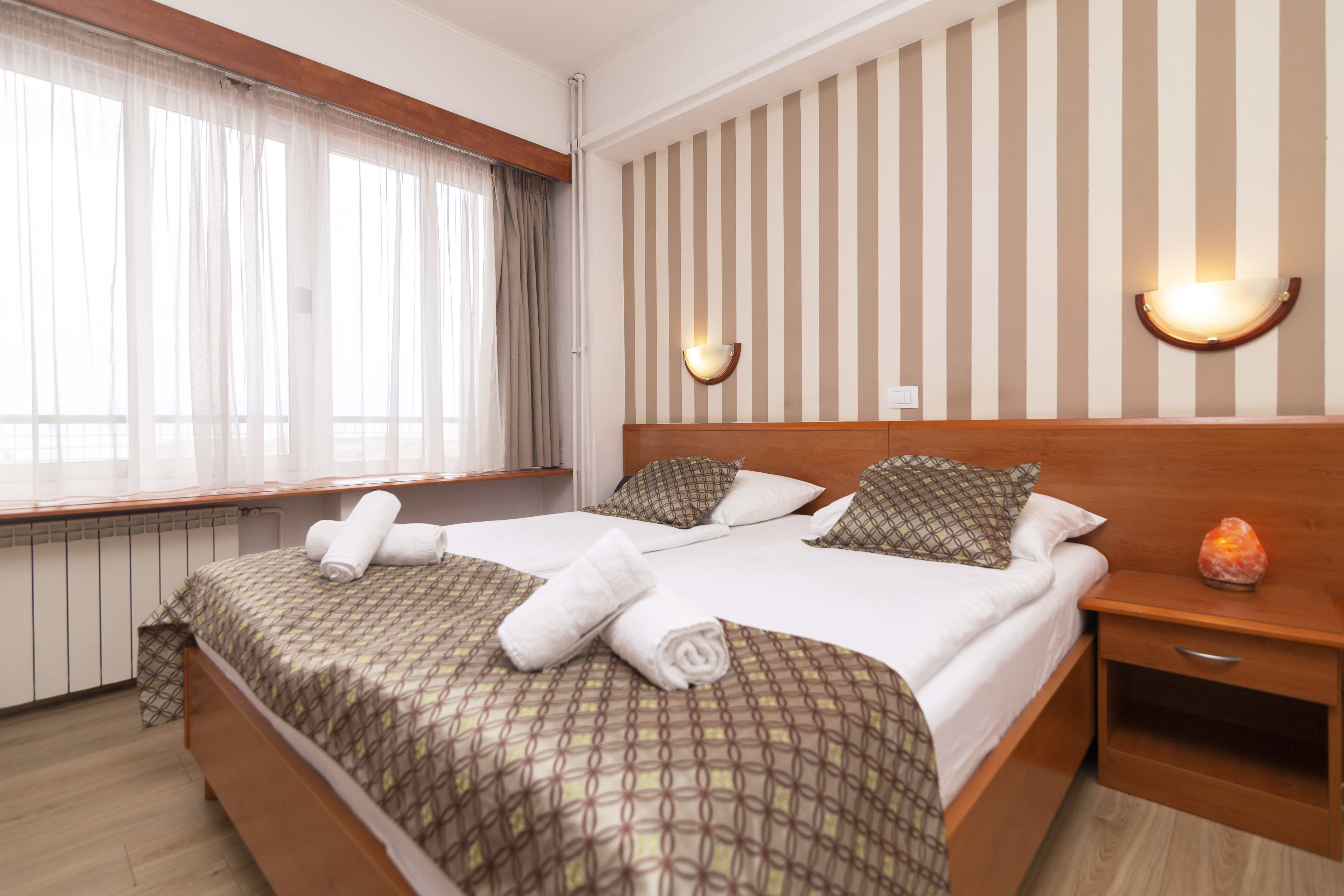 Hotel Neboder 37/62