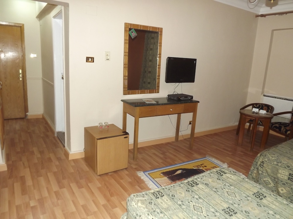 Mayorca Hotel 24/32