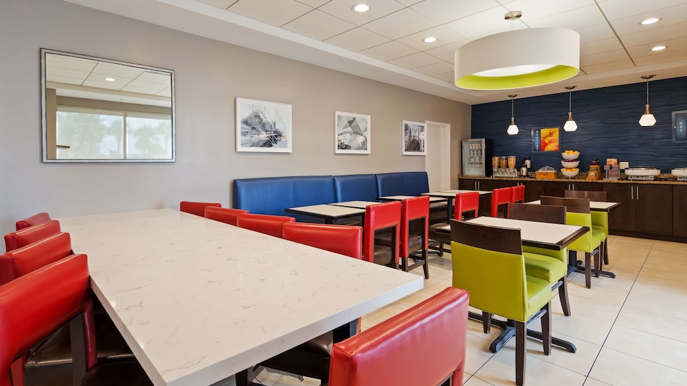 Best Western Plus Daytona Inn Seabreeze Oceanfront 40/47