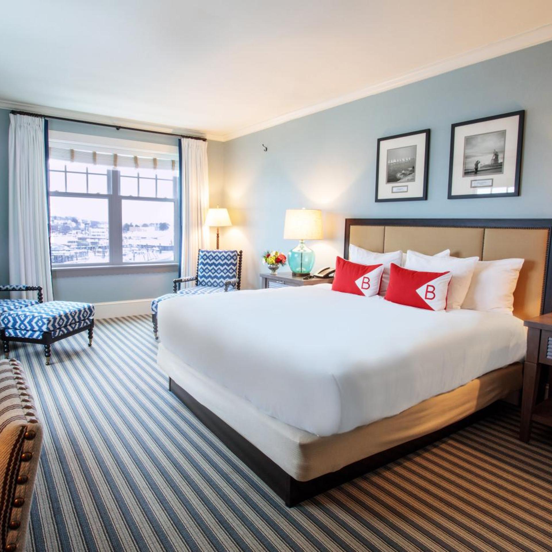 Classic, King Bed, City View