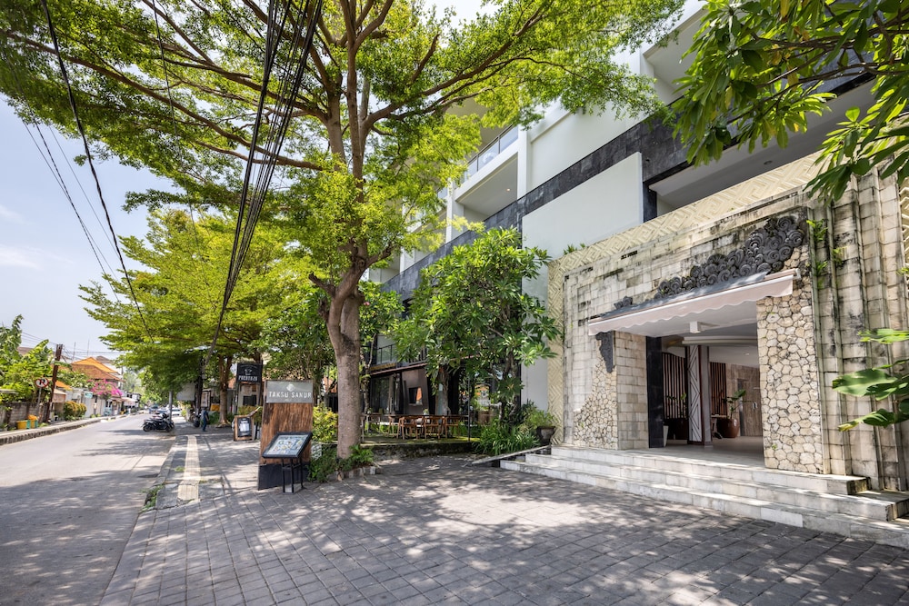 Taksu Sanur Hotel 69/76