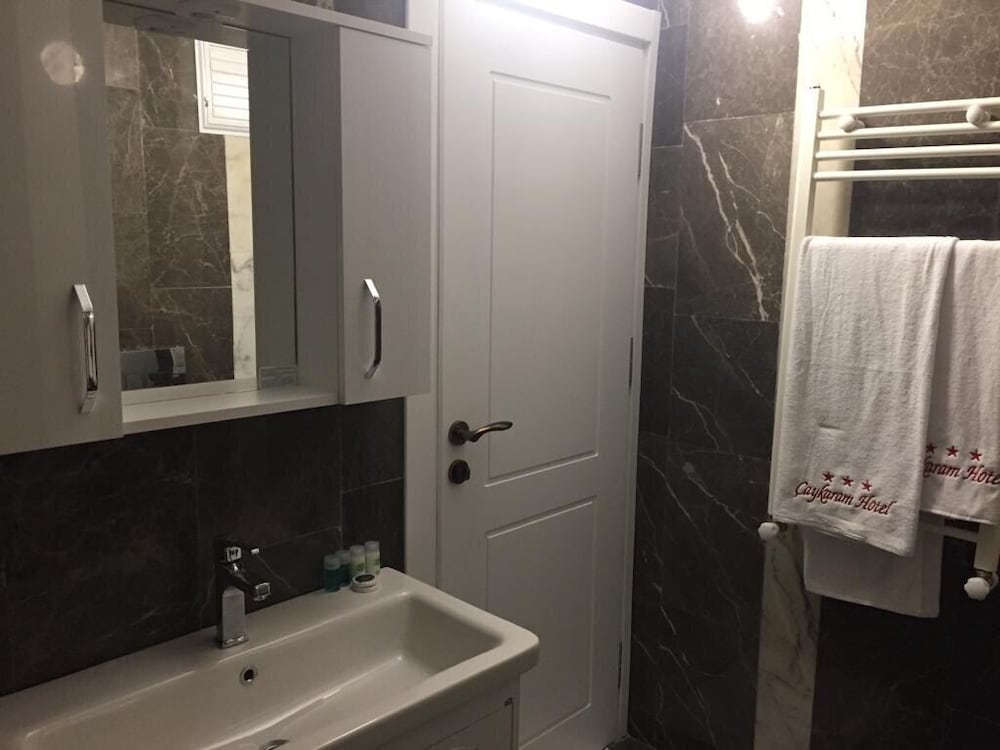 شقة سكنية بسرير مزدوج مع أريكة