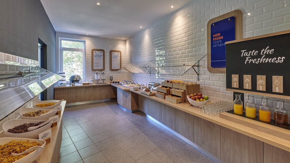 Holiday Inn Express Dortmund Hotel 33/46