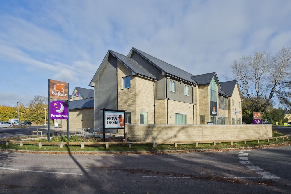 Premier Inn Cirencester Town Centre 49/57