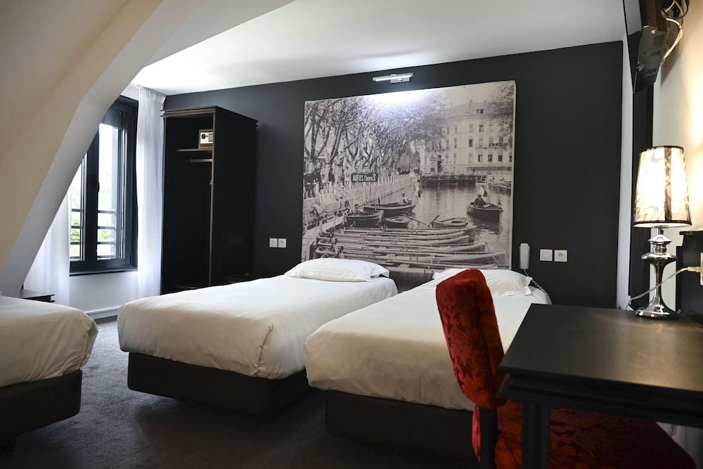 Ancor Hotel 32/50