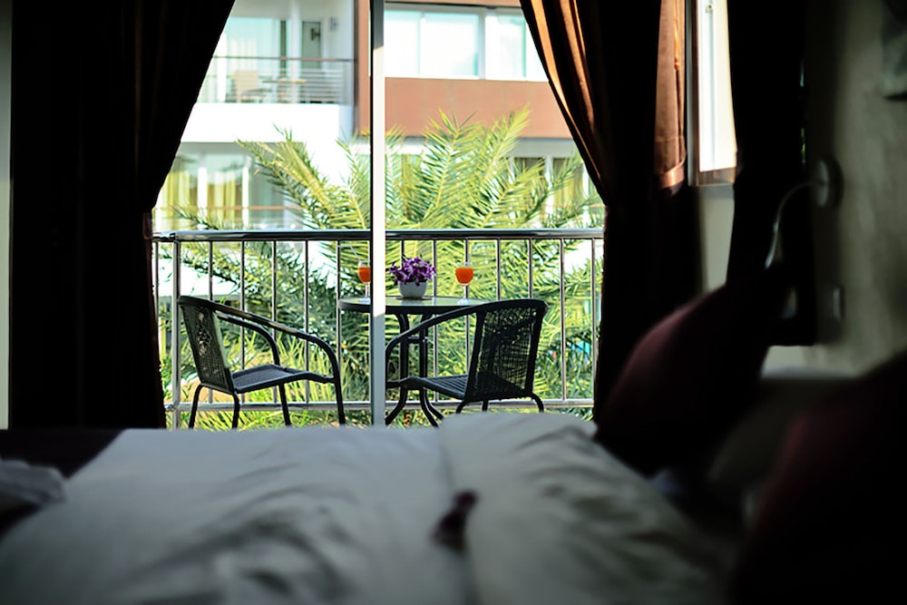 At Kamala Hotel 48/60