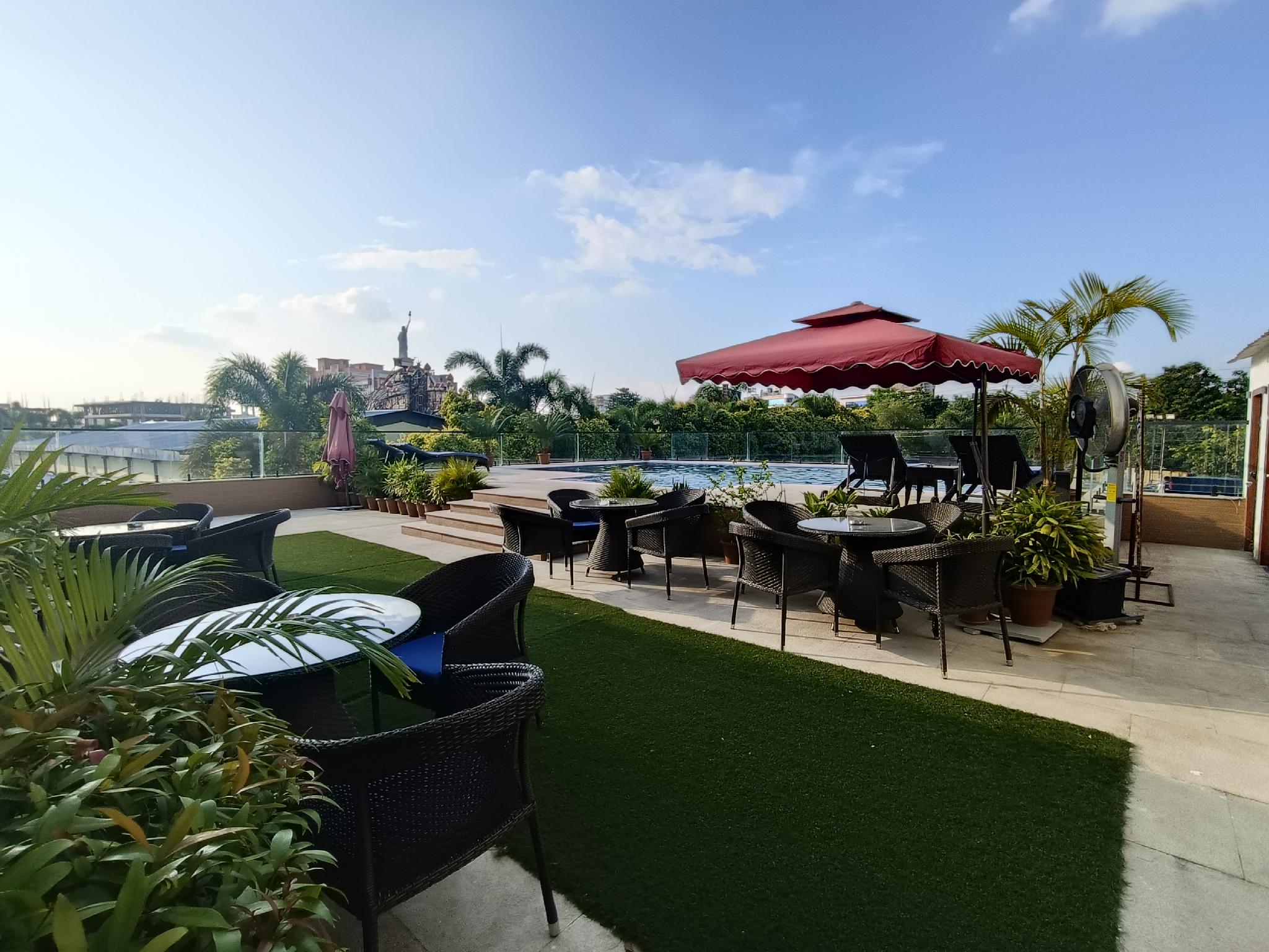 VATIKA PREMIER HOTEL 22/25